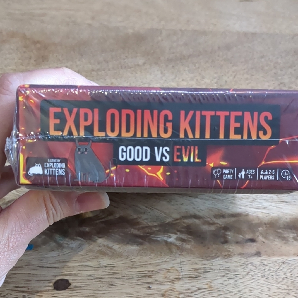NWT Exploding Kittens Good vs Evil Cat Toy Red - Picture 10 of 10